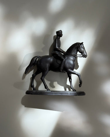 Horse sculpture - NEROLI