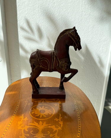 Horse sculpture - NEROLI