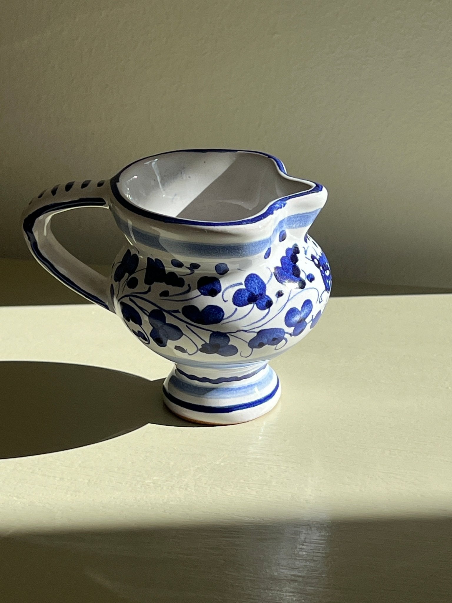 Italian milk jug - NEROLI