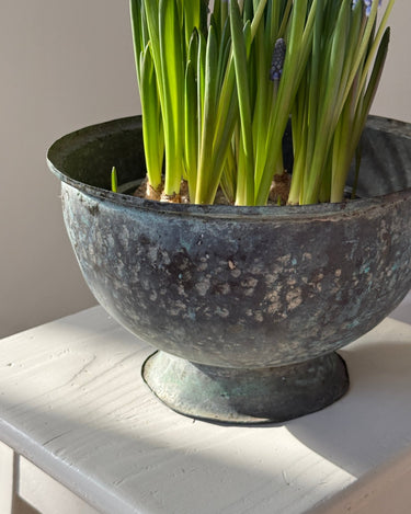 Italian sculptural vessel - NEROLI