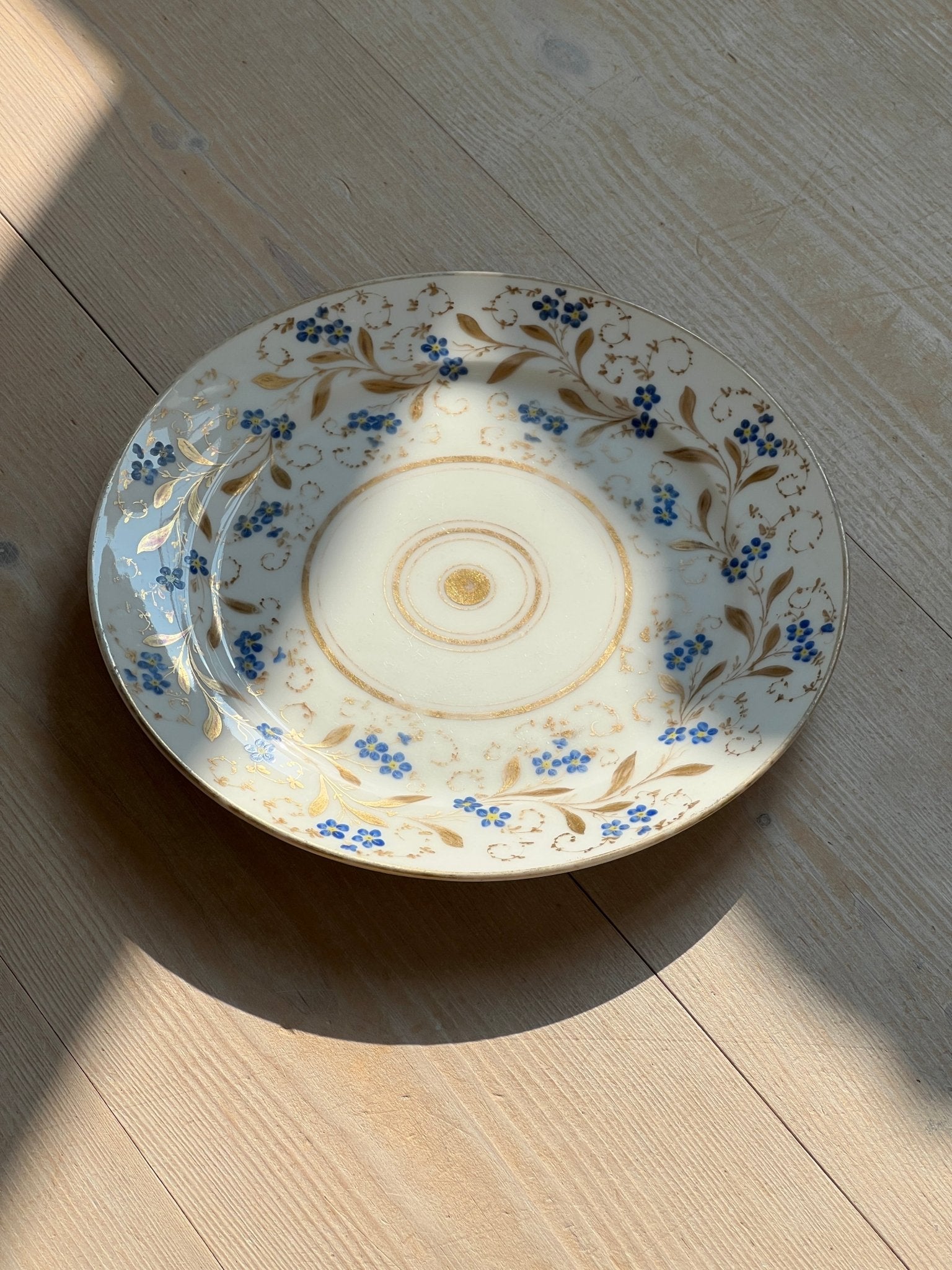 Italian wall plate - NEROLI