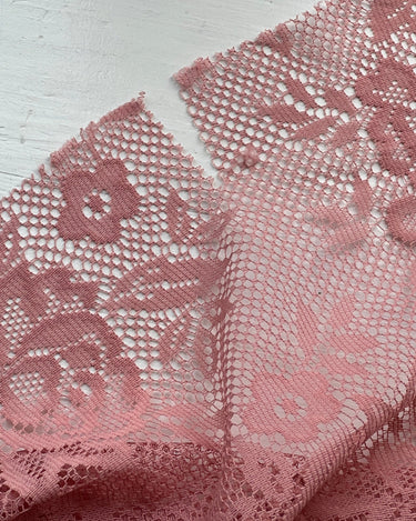 Lace tablecloth - NEROLI