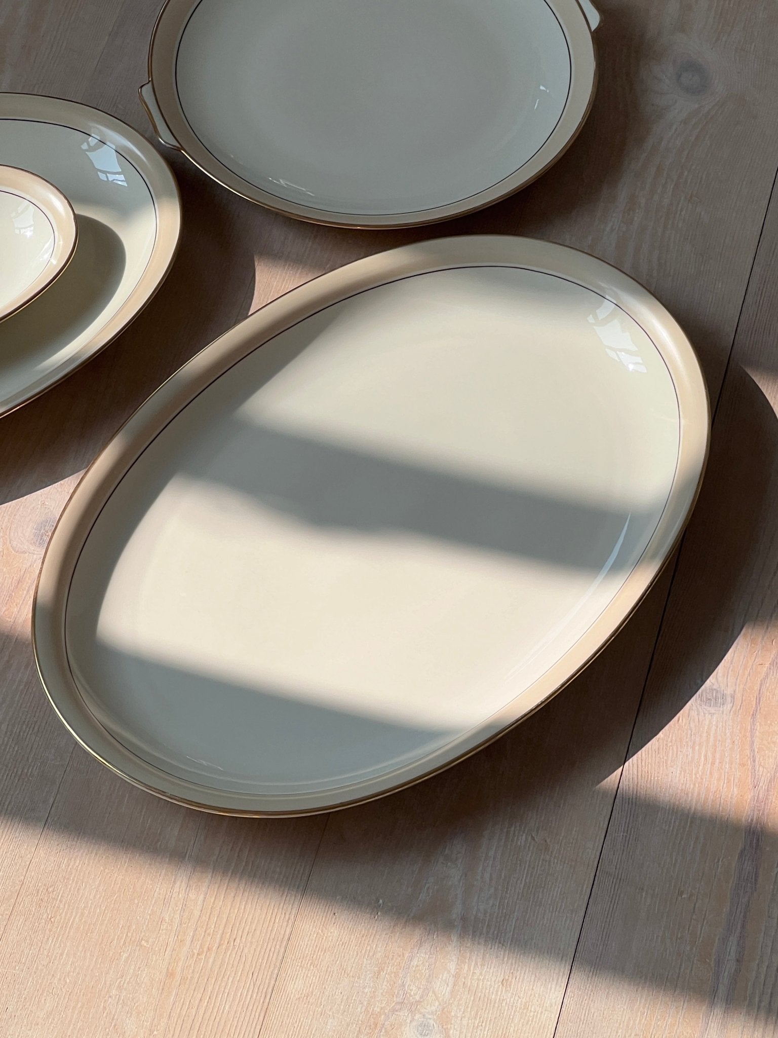 Large beige stripe platter - NEROLI