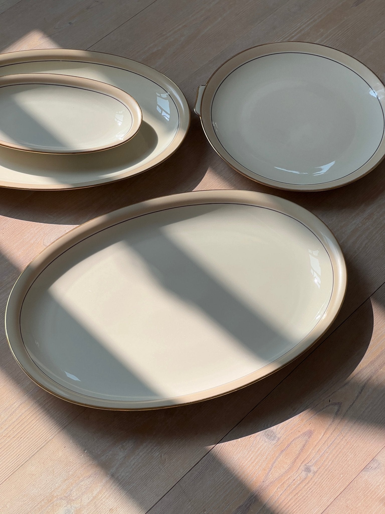 Large beige stripe platter - NEROLI