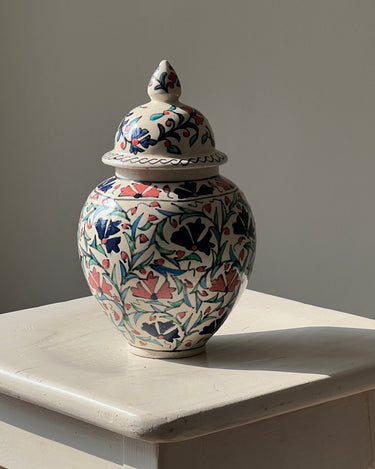 Lidded ceramic vase - NEROLI