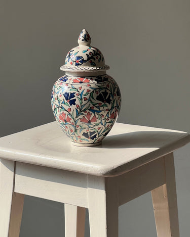 Lidded ceramic vase - NEROLI