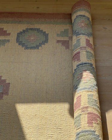 Lilac and blue flatweave rug - NEROLI