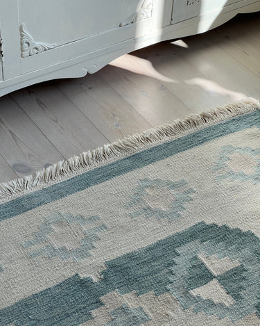 Mint flatweave rug - NEROLI