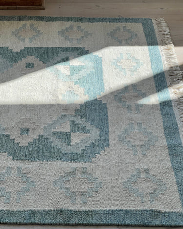 Mint flatweave rug - NEROLI