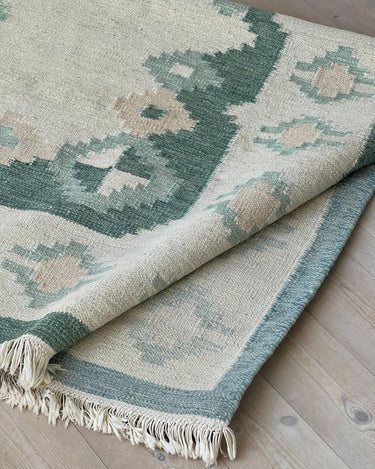 Mint flatweave rug - NEROLI