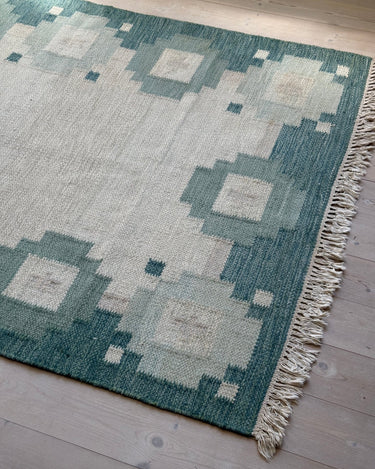 Mint green flatweave rug - NEROLI