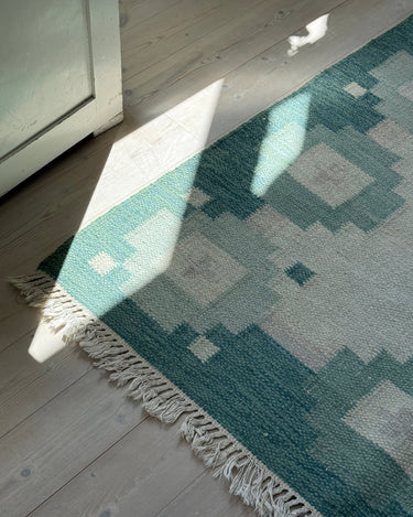 Mint green flatweave rug - NEROLI