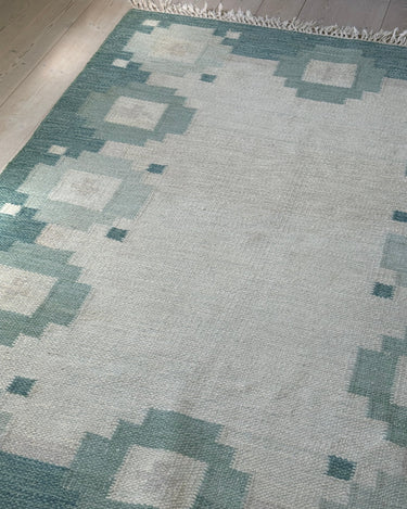 Mint green flatweave rug - NEROLI