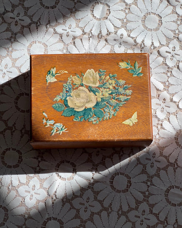 Old cigar box - NEROLI