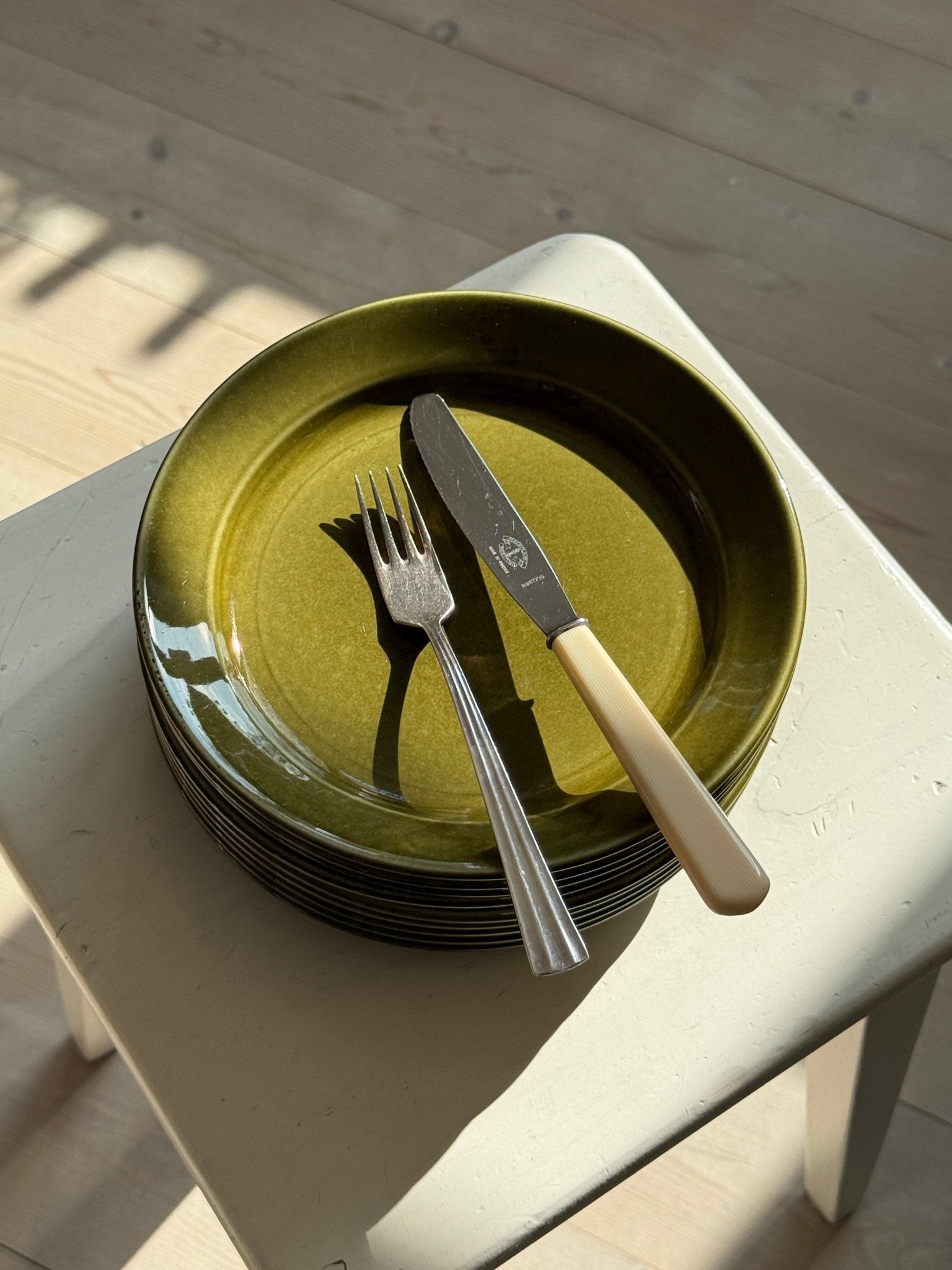 Olive green lunch plates (1 pc) - NEROLI
