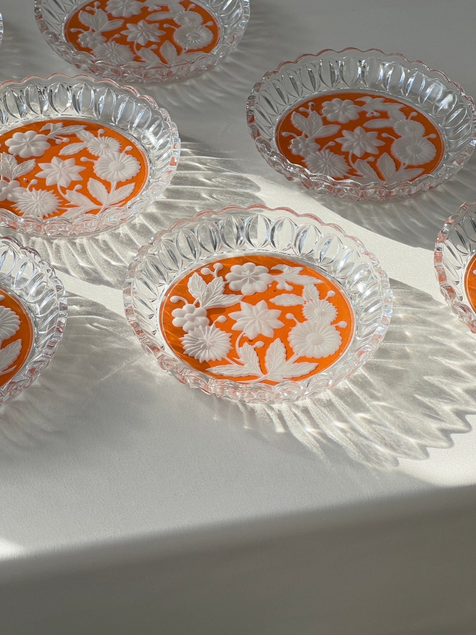 Orange floral plates (10 pcs) - NEROLI