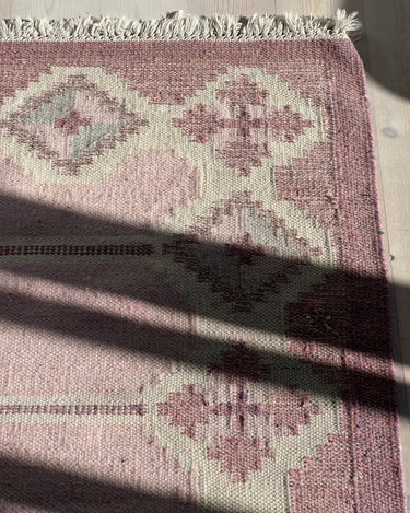 Pale rose flatweave rug - NEROLI