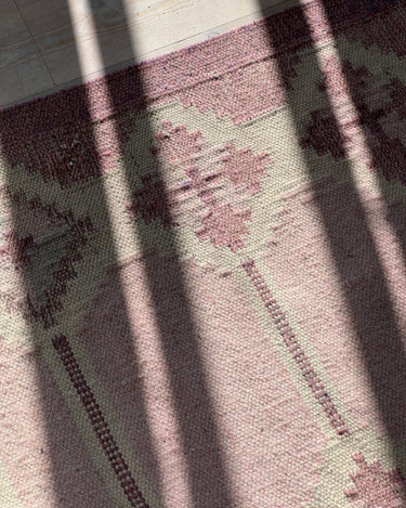 Pale rose flatweave rug - NEROLI
