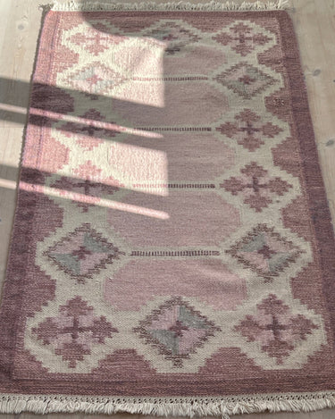 Pale rose flatweave rug - NEROLI