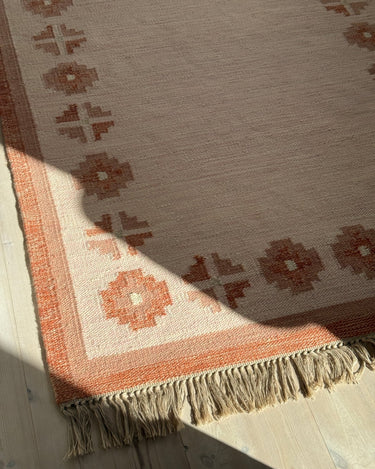 Peach flatweave rug - NEROLI