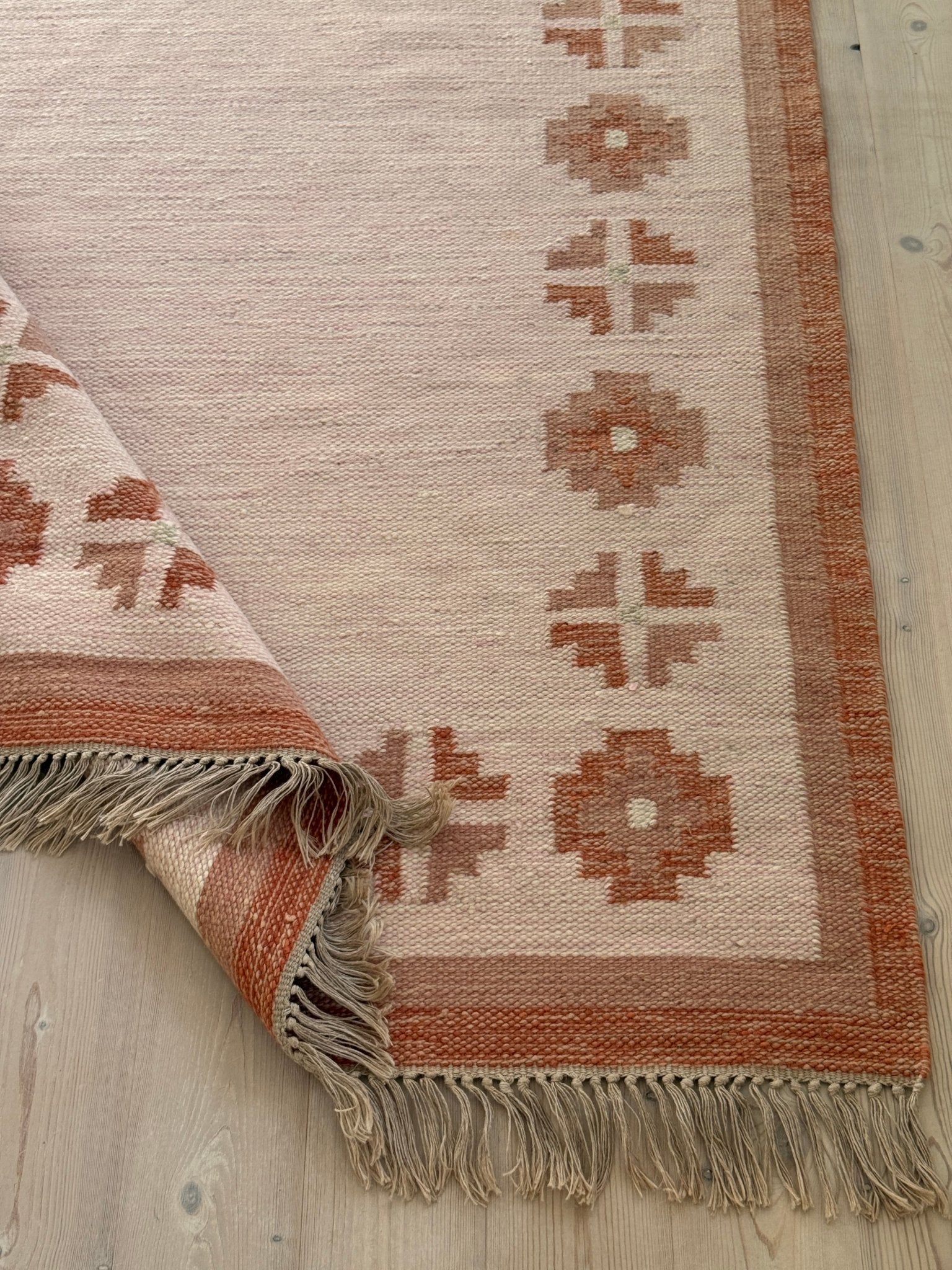 Peach flatweave rug - NEROLI