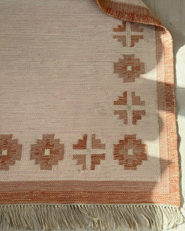 Peach flatweave rug - NEROLI
