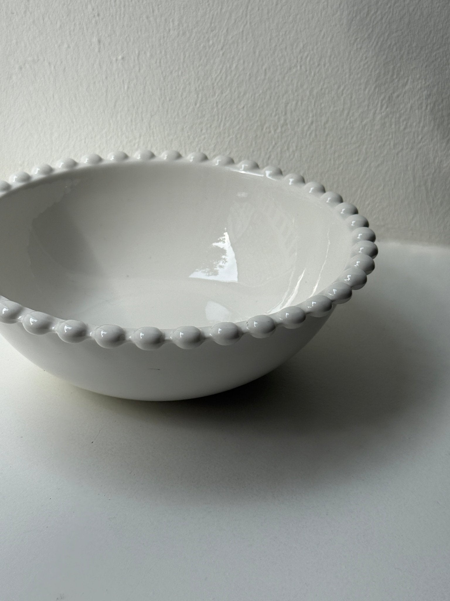 Pearl edge serving bowl - NEROLI