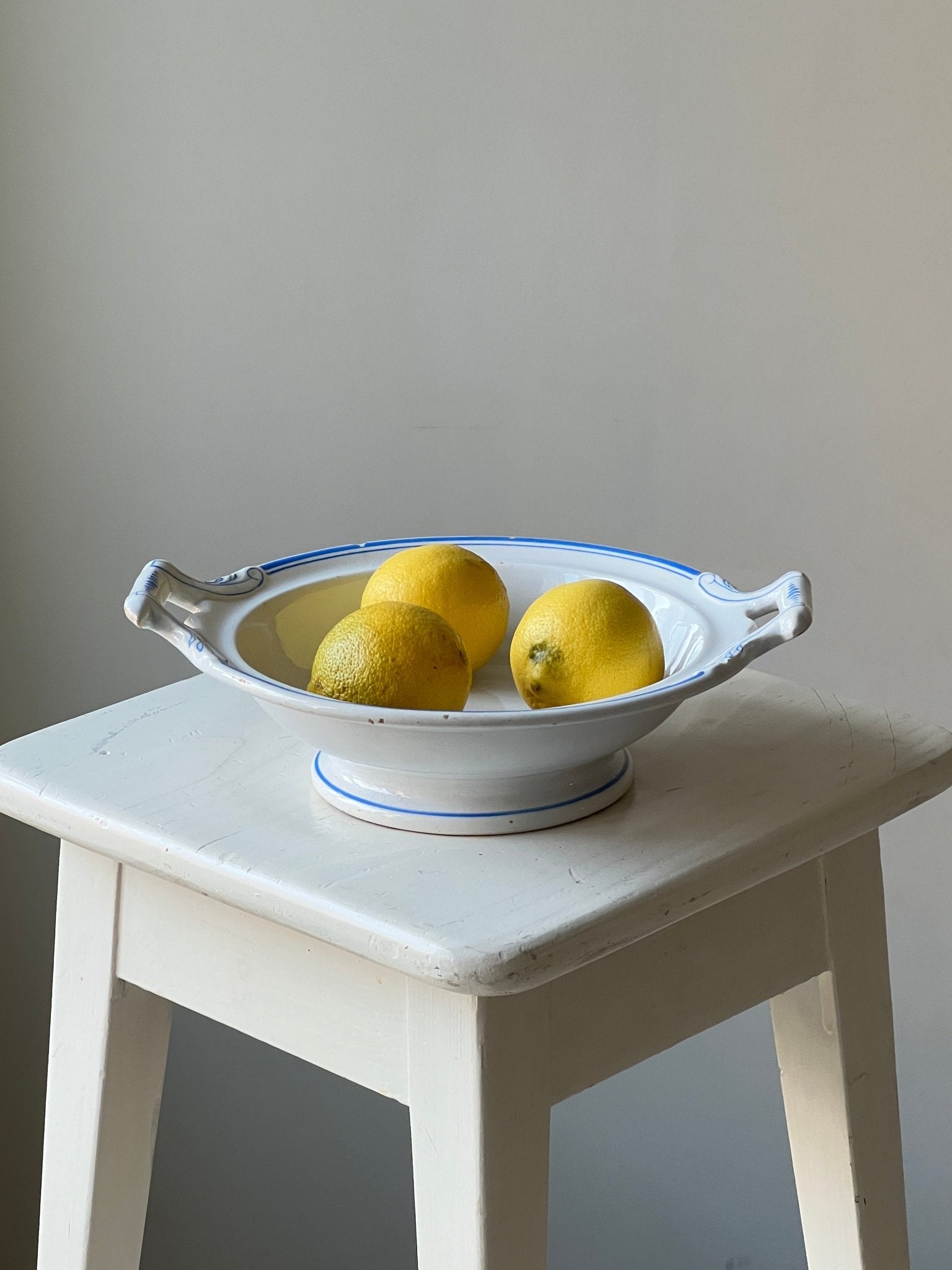 Pedestal bowl - NEROLI