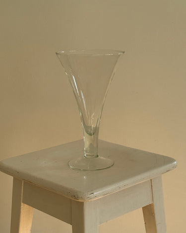 Pedestal glass vase - NEROLI
