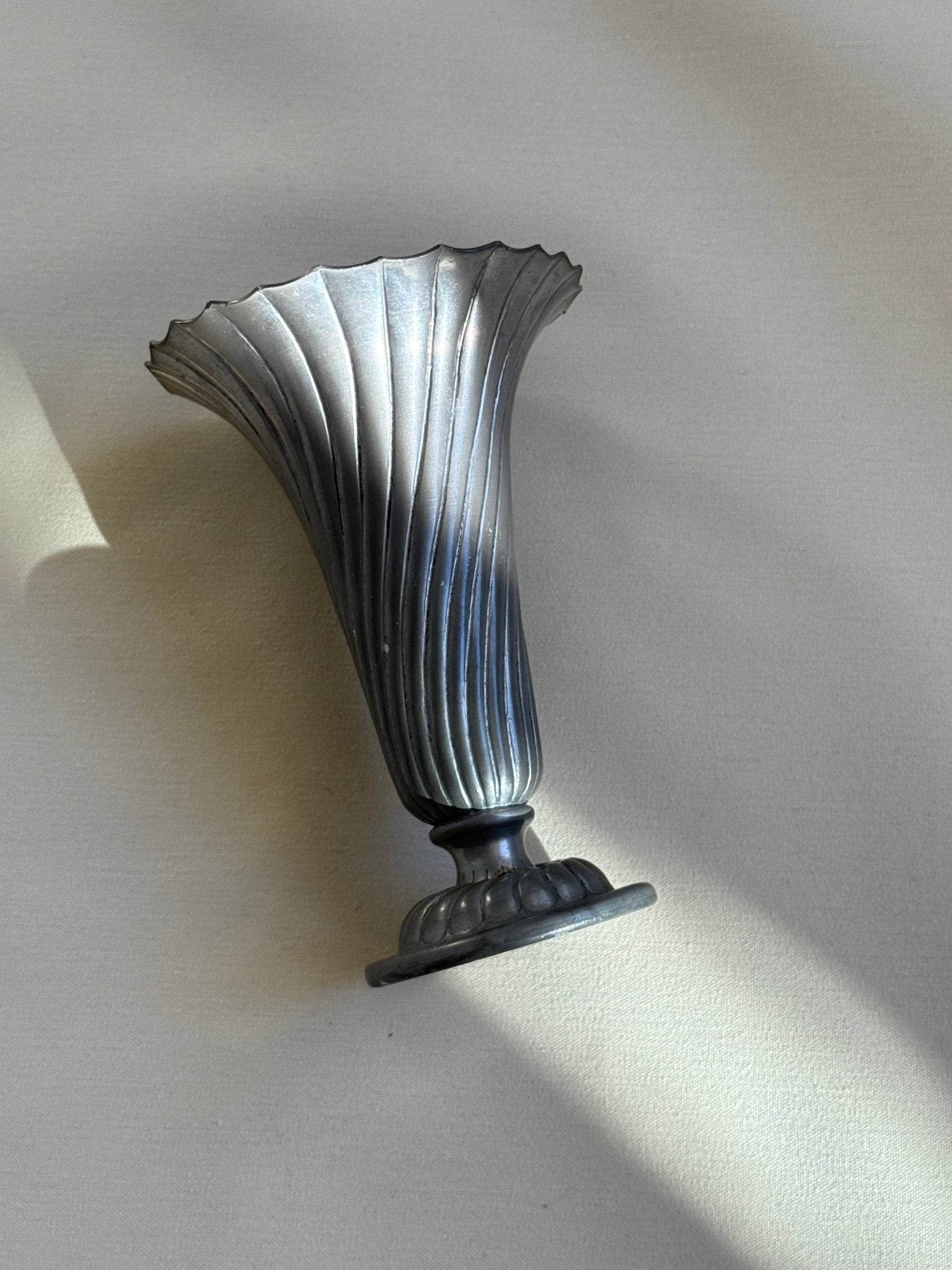 Pewter vase - NEROLI