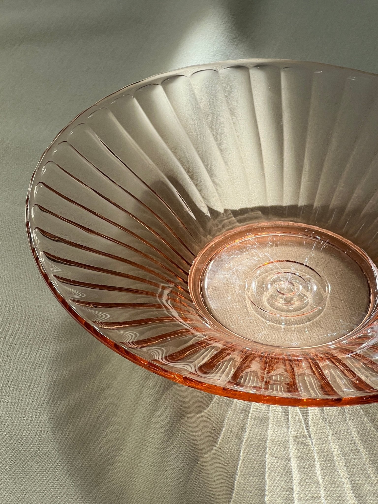 Pink glass bowl - NEROLI