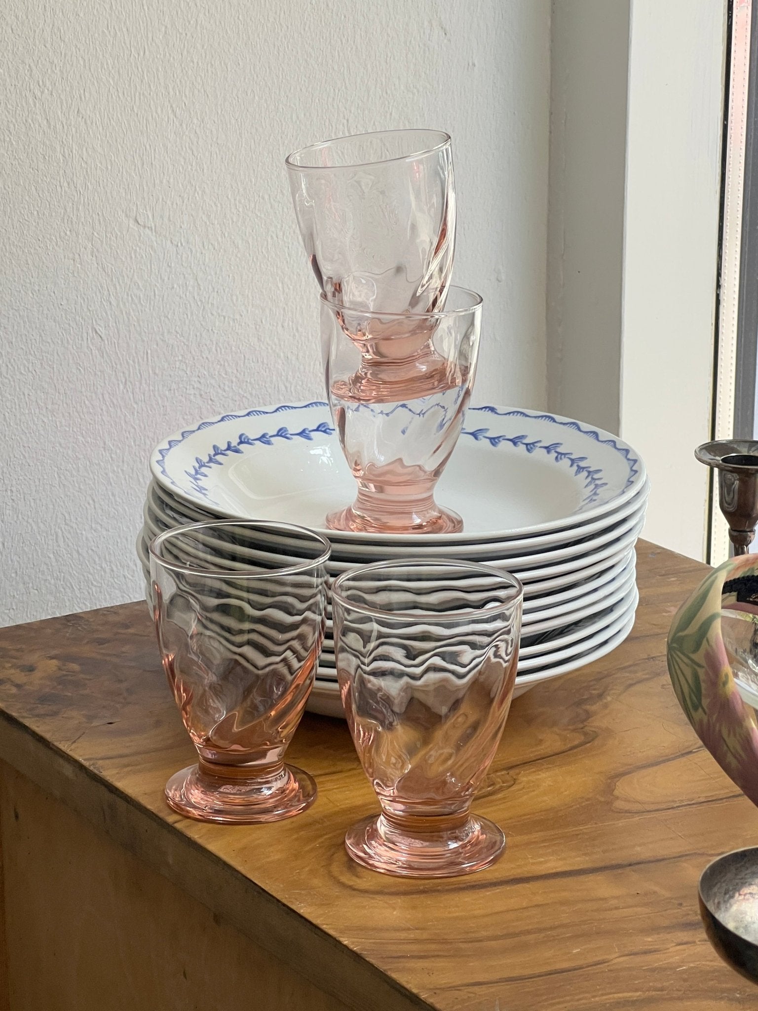 Pink swirl glasses (4 pcs) - NEROLI