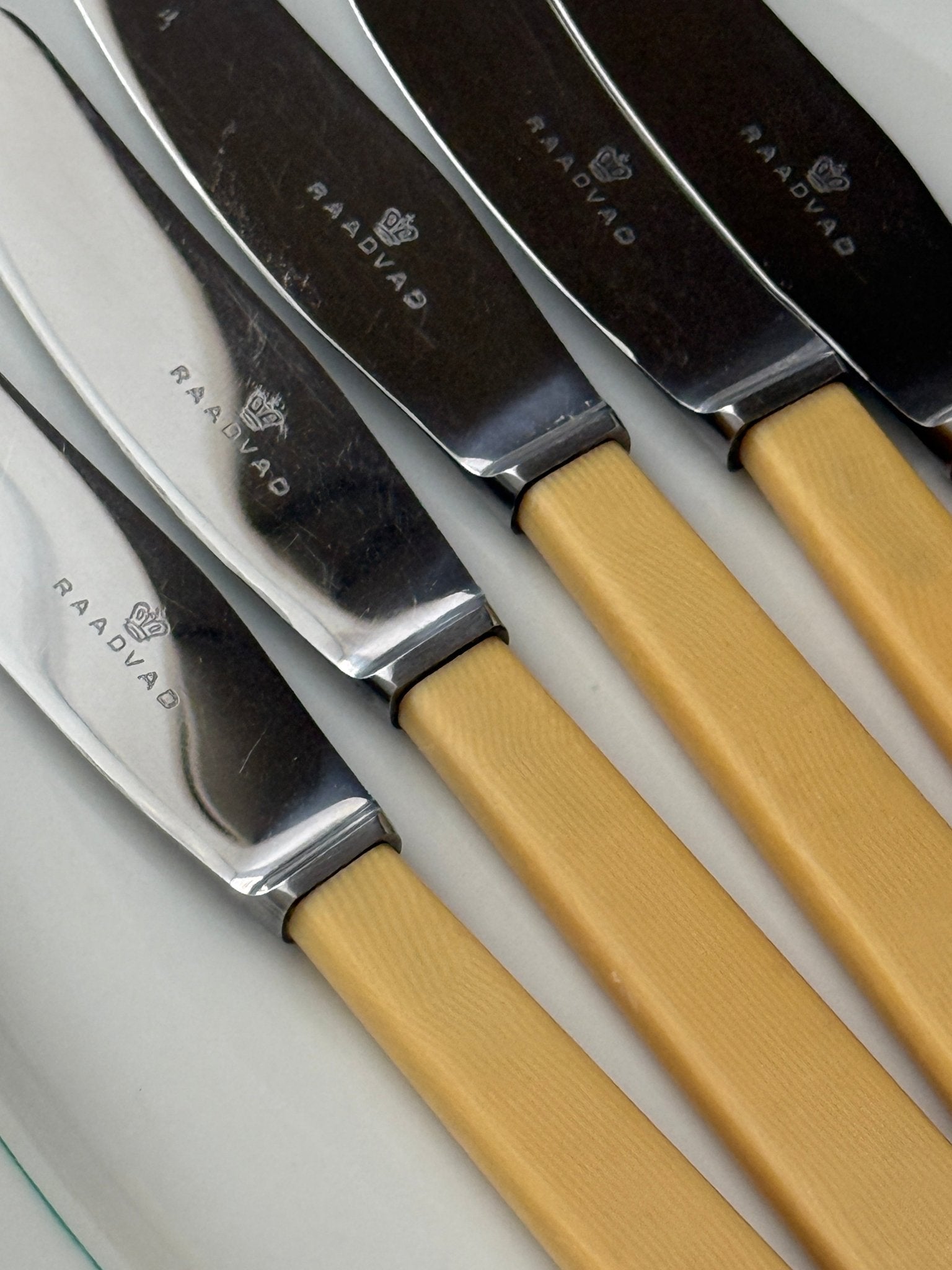 Raadvad knives (12 pcs) - NEROLI