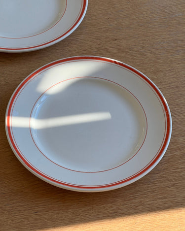 Red bistro dinner plates (3 pcs) - NEROLI