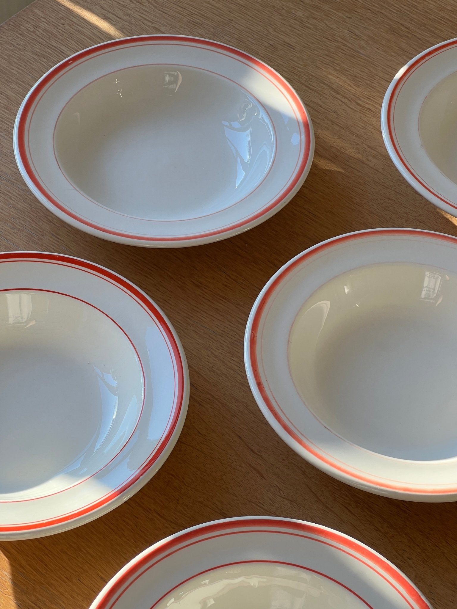 Red bistro pasta plates (5 pcs) - NEROLI