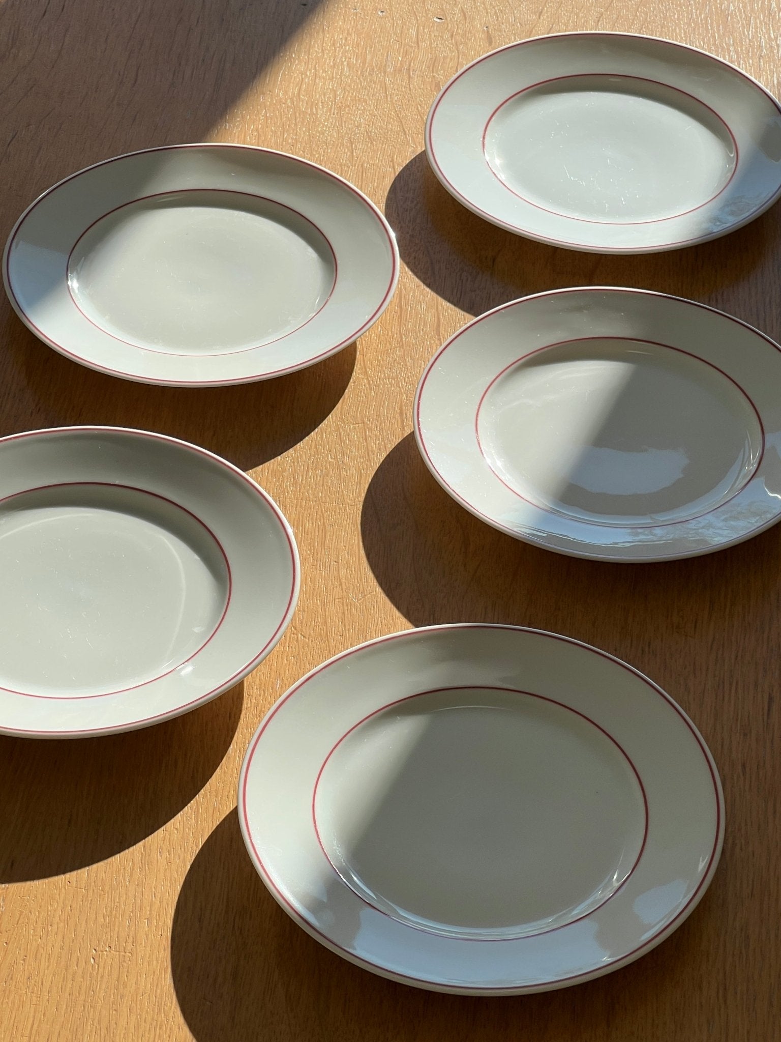 Red bistro side plates (5 pcs) - NEROLI