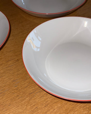 Red rim pasta plates (9 pcs) - NEROLI