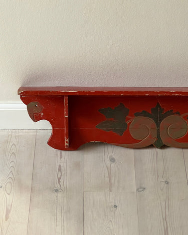 Red shelf - NEROLI