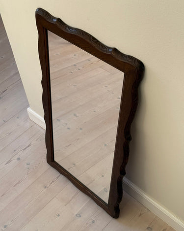 Scalloped mirror - NEROLI