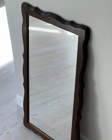 Scalloped mirror - NEROLI