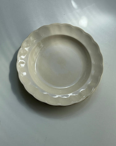 Scalloped plates (3 pcs) - NEROLI
