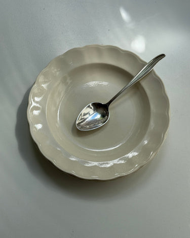 Scalloped plates (3 pcs) - NEROLI