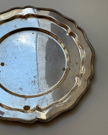 Scalloped platter - NEROLI