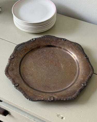 Scalloped platter - NEROLI