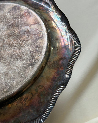 Scalloped platter - NEROLI