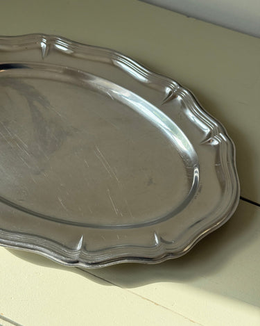 Scalloped platter - NEROLI