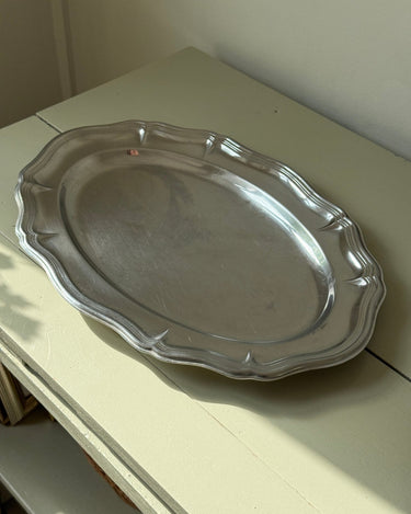 Scalloped platter - NEROLI