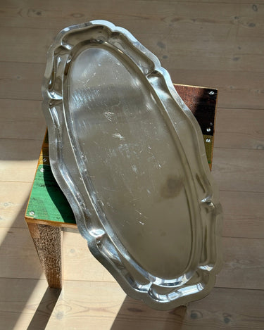 Scalloped platter - NEROLI