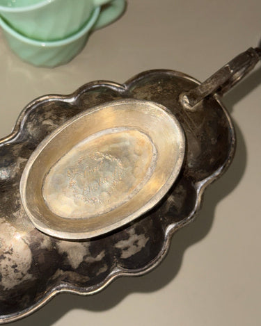 Scalloped serving dish - NEROLI