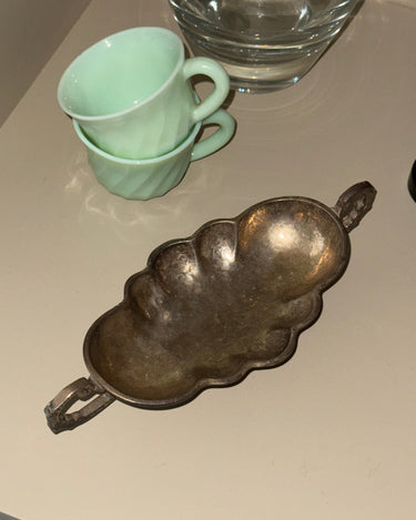 Scalloped serving dish - NEROLI